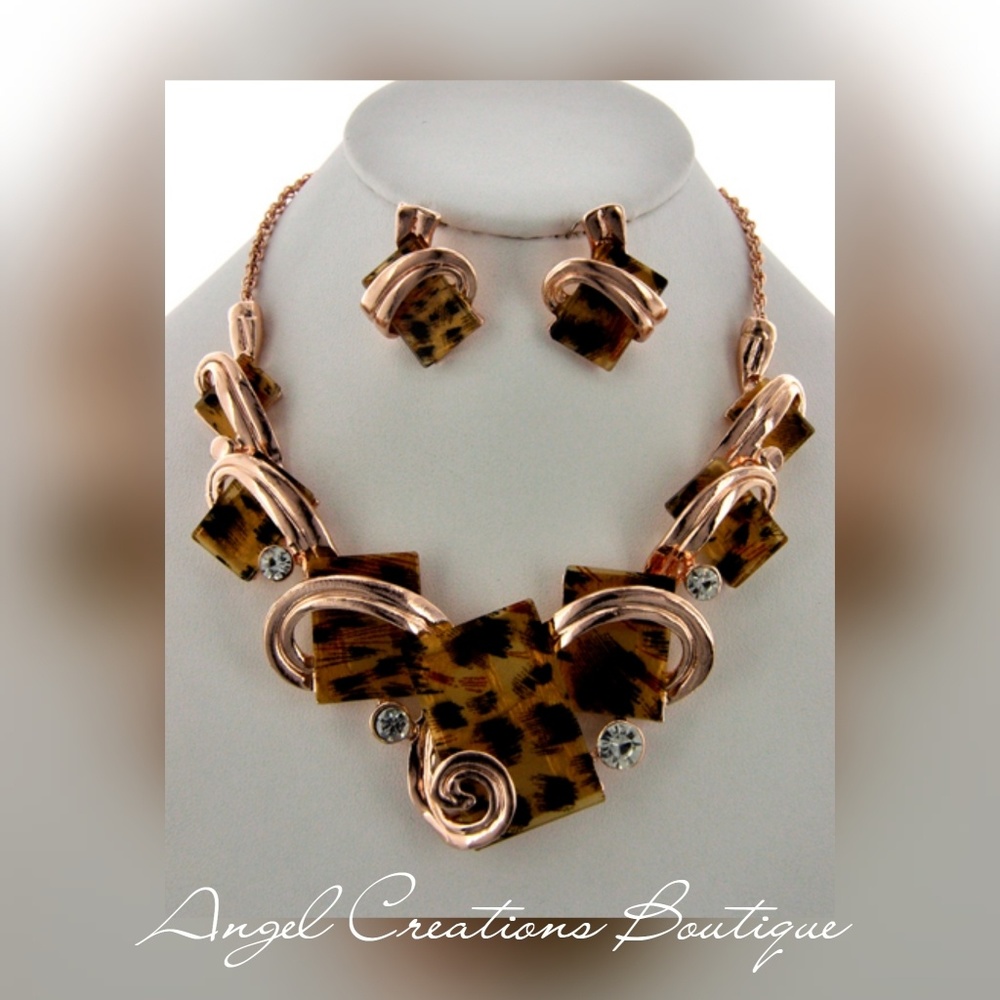 Necklace set